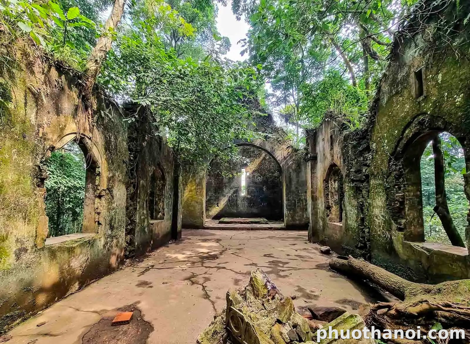 Nhà thờ đổ